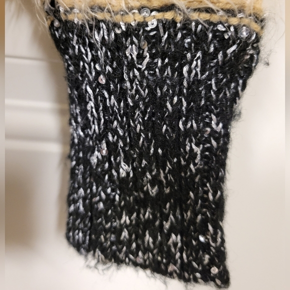 Lumiere Beige & black ultra soft fuzzy sequin dolman sweater Size S - Picture 12 of 12